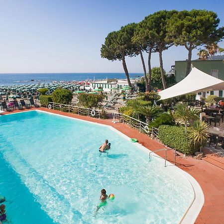 Hotel Gabriella Diano Marina Exterior photo