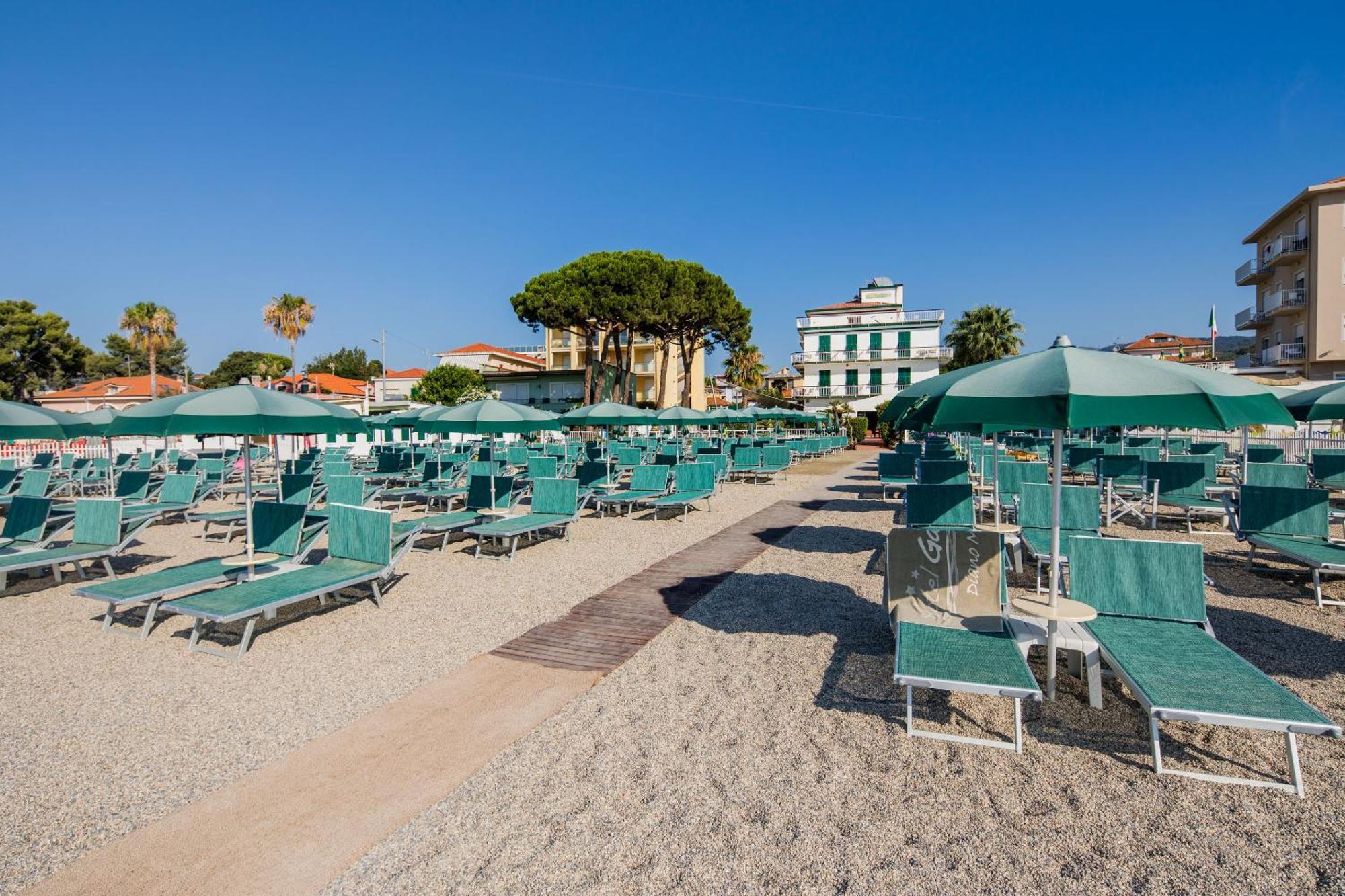 Hotel Gabriella Diano Marina Exterior photo