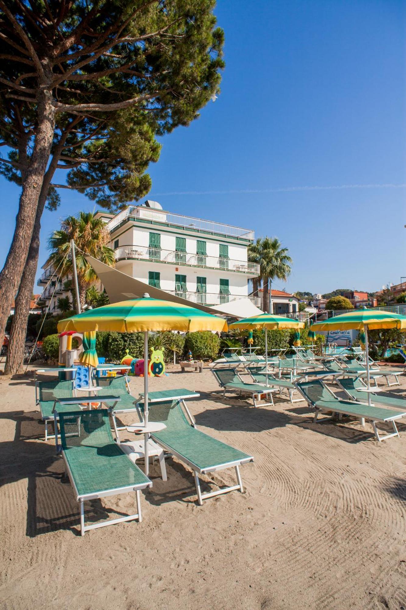 Hotel Gabriella Diano Marina Exterior photo